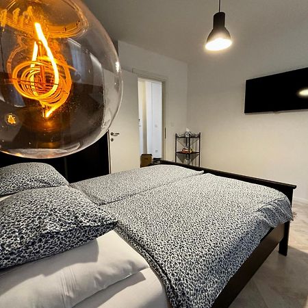 Split Right Place****Cozy And Completely New 외부 사진