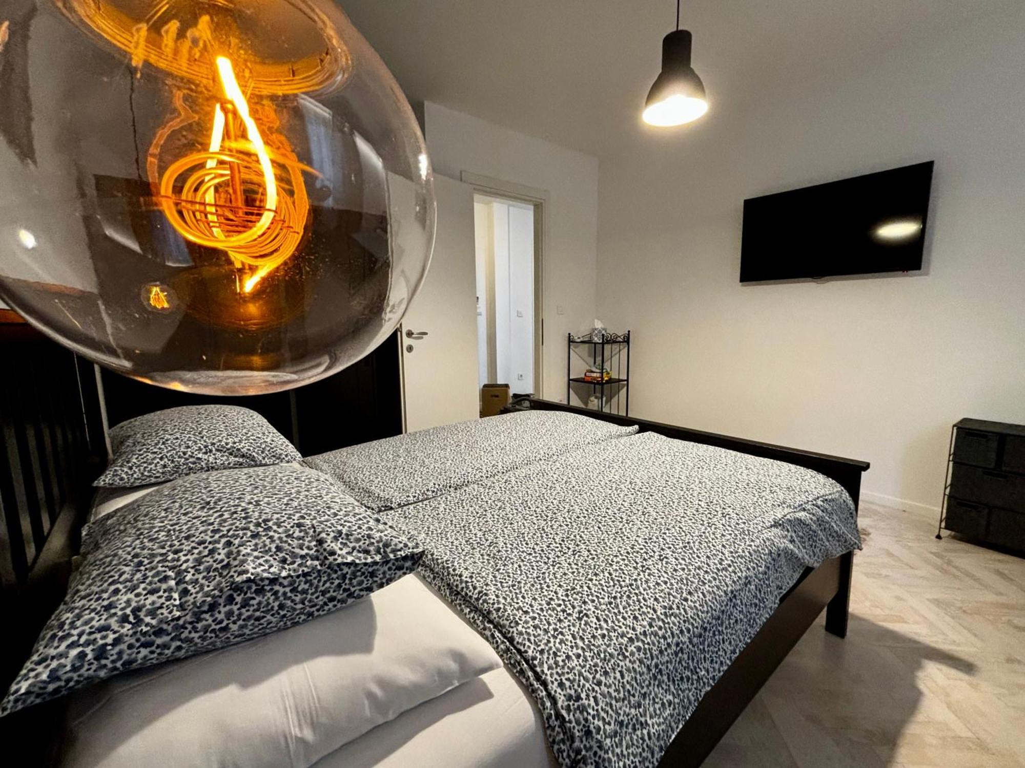 Split Right Place****Cozy And Completely New 외부 사진